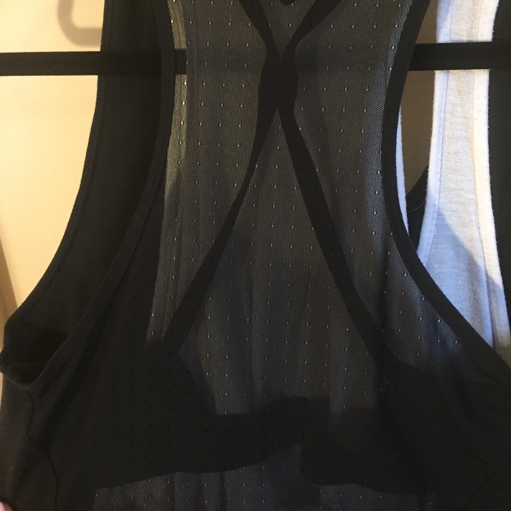 Lululemon Workout Top - Picture 3 of 4